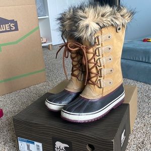 Sorel Joan of Arctic size 8